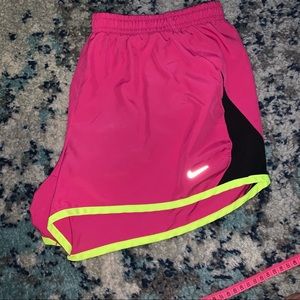 NIKE DriFit Pink Lined Athletic Shorts size large